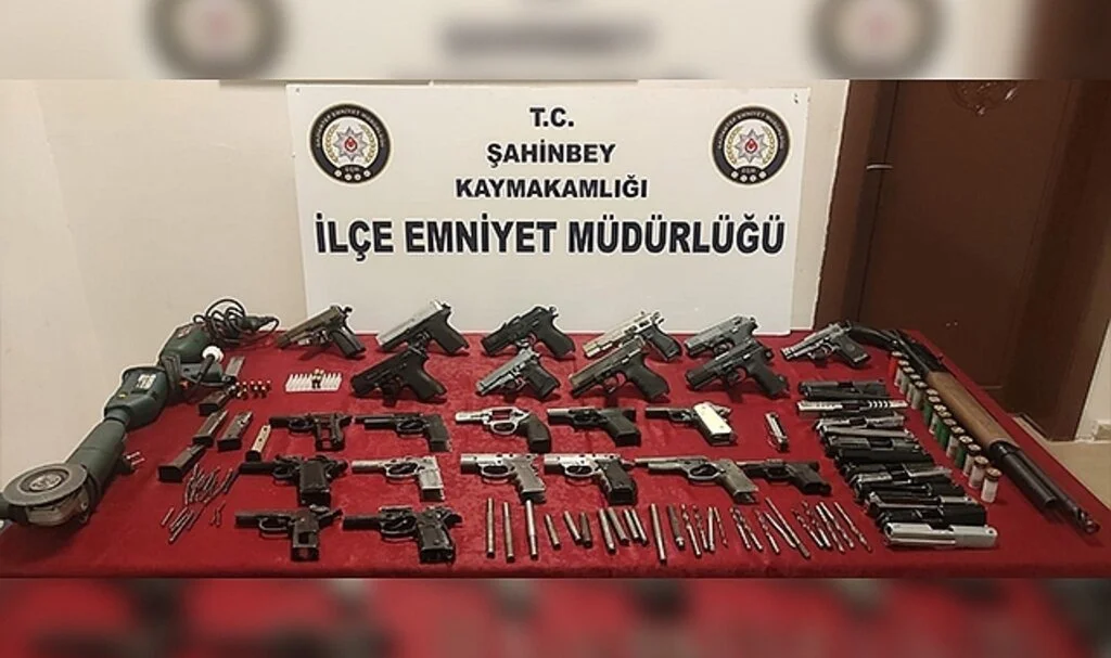 Gaziantep'te silah imalathanesine baskın