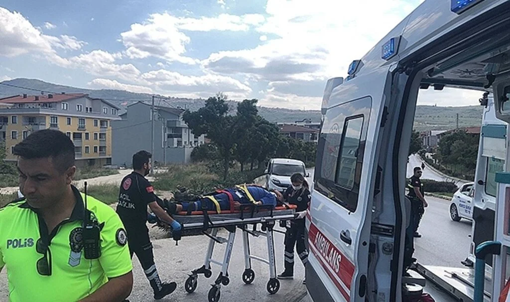 Gemlik'te meydana gelen trafik kazasında 3 kişi yaralandı