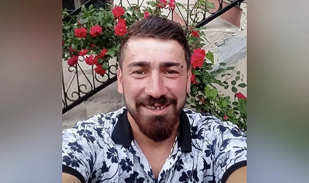 Genç adam evinde ölü bulundu
