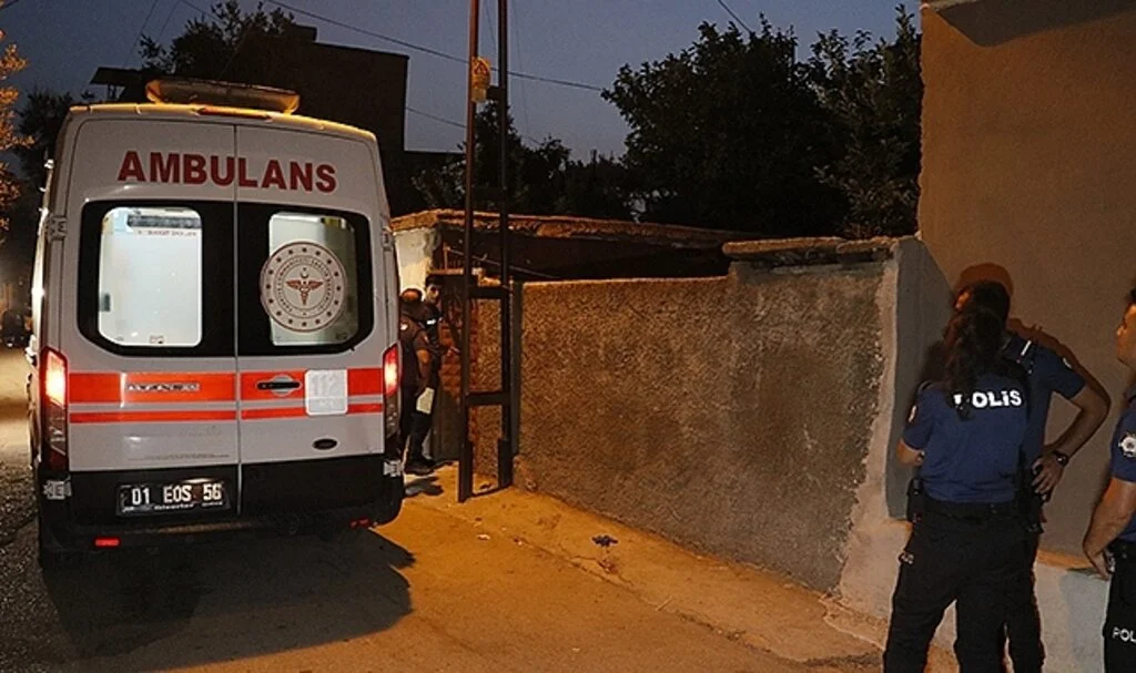Genç kadın evinin bahçesinde kafasına taşla vurularak öldürüldü