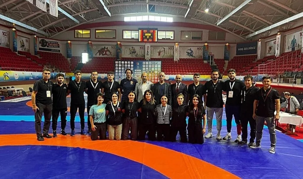 Gençlik ve Spor İl Müdürü Dereci Kursiyerleri Ziyaret Etti