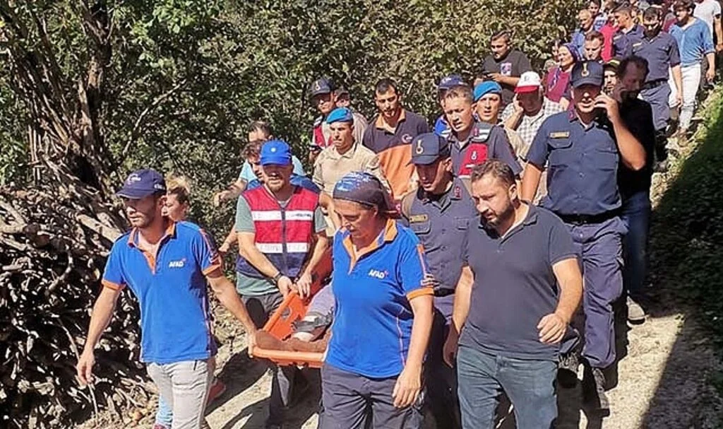 Giresun'da kaybolan Alzheimer hastası yaşlı adam ormanda bulundu