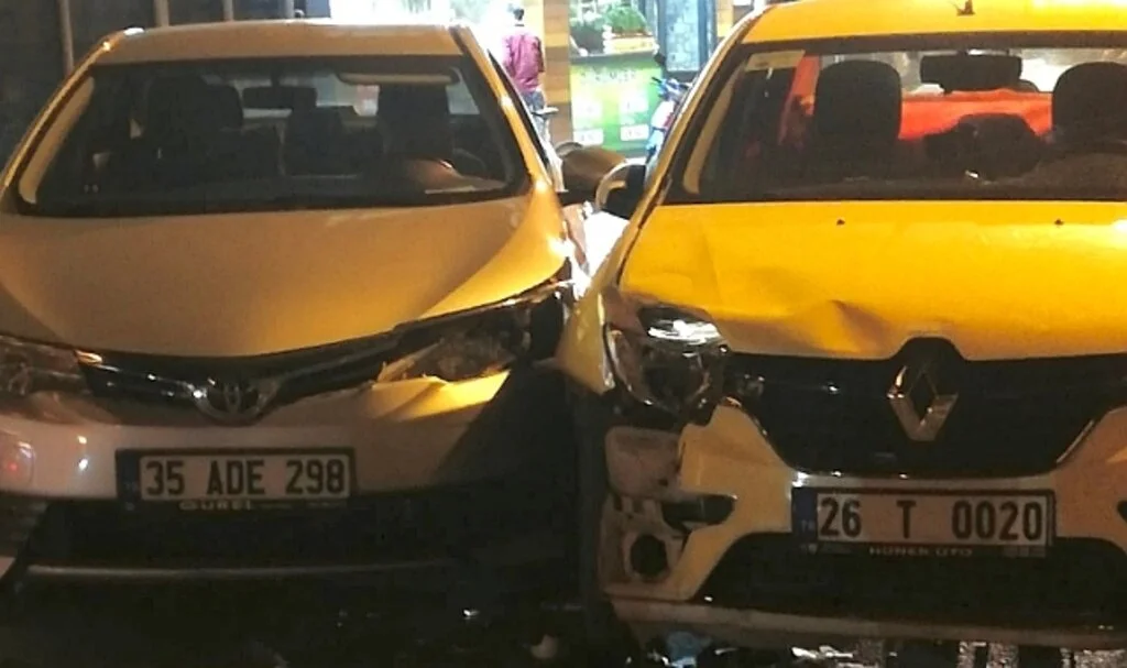 Hatalı dönüş kazaya neden oldu