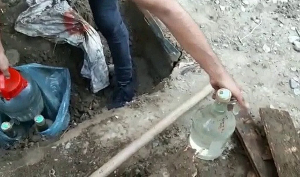 Hatay’da 2 bin 210 litre sahte rakı ele geçirildi