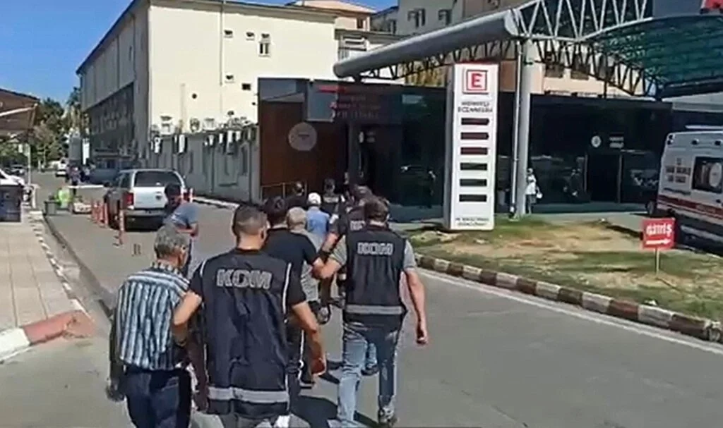 Hatay’da 3 kişinin öldüğü sahte içki olayında 5 tutuklama