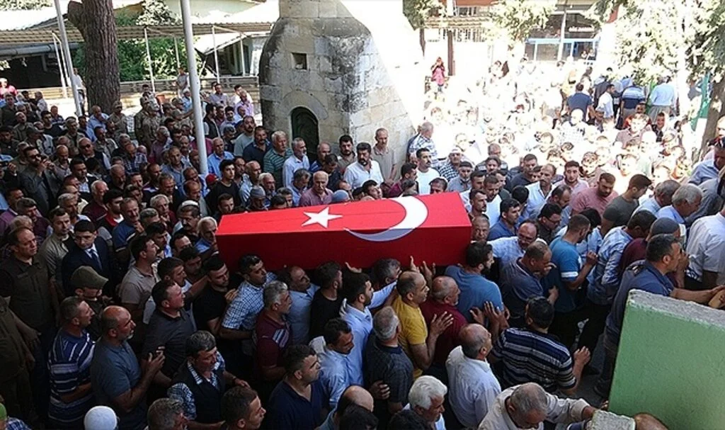 Hatay’da şehit olan av koruma memuru toprağa verildi