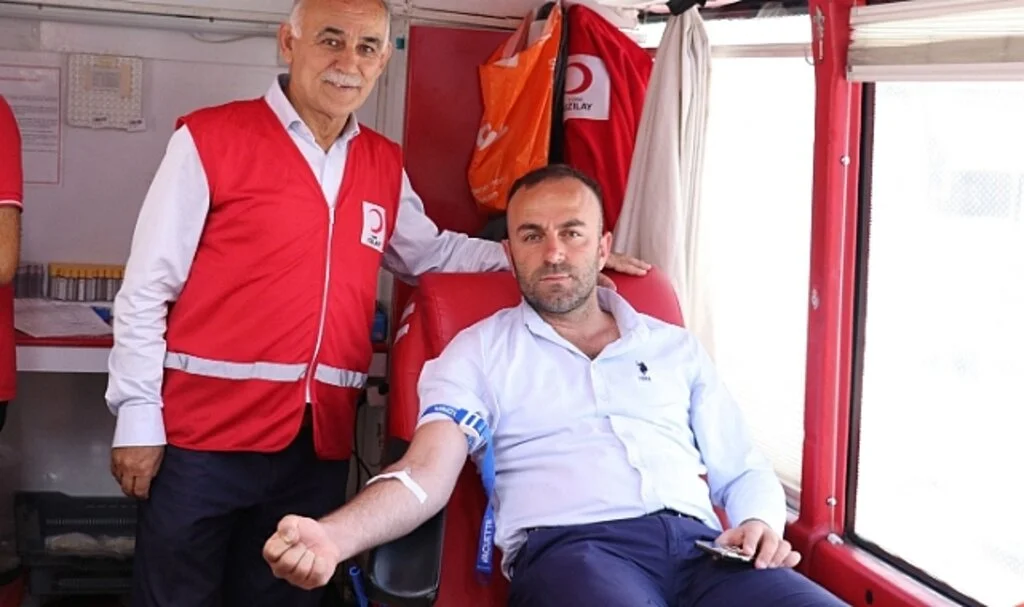 Havza'da Muhtarlar kan bağışladı