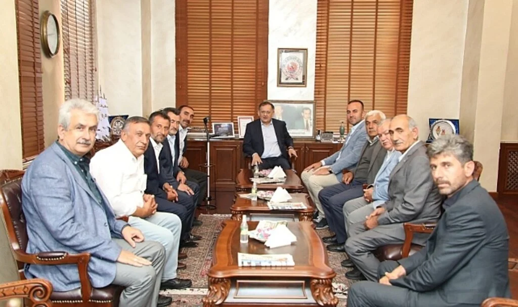 Havza Muhtarları Derneğinden Büyükşehir Belediye Başkanı Demir’e  'geçmiş olsun' ziyareti
