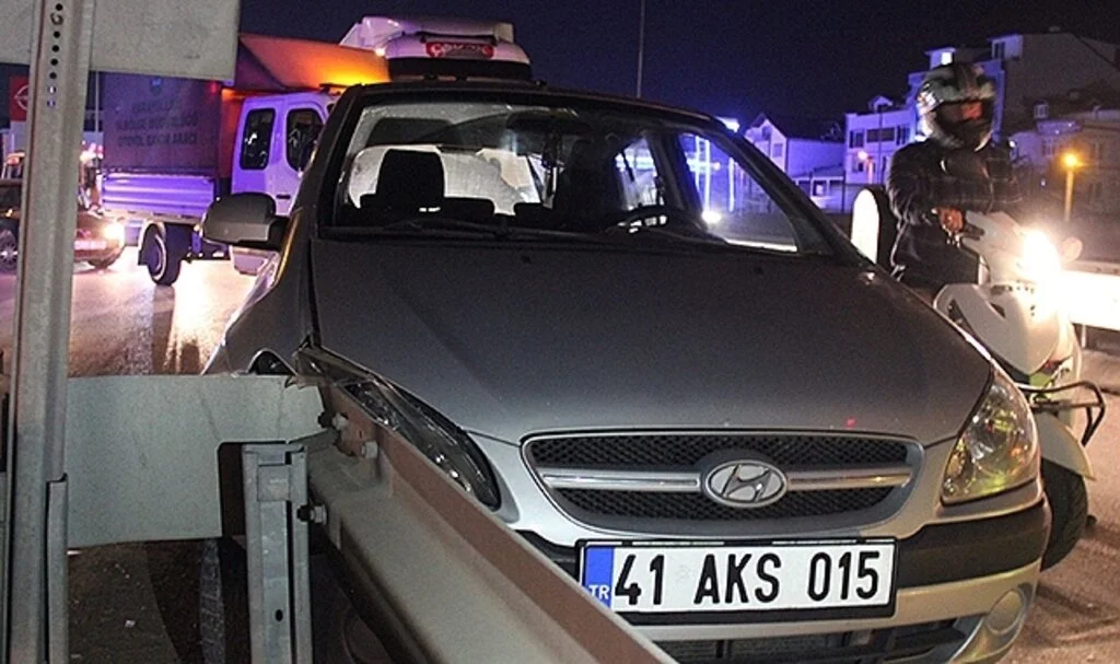 İki otomobilin karıştığı kazada 1 kişi yaralandı