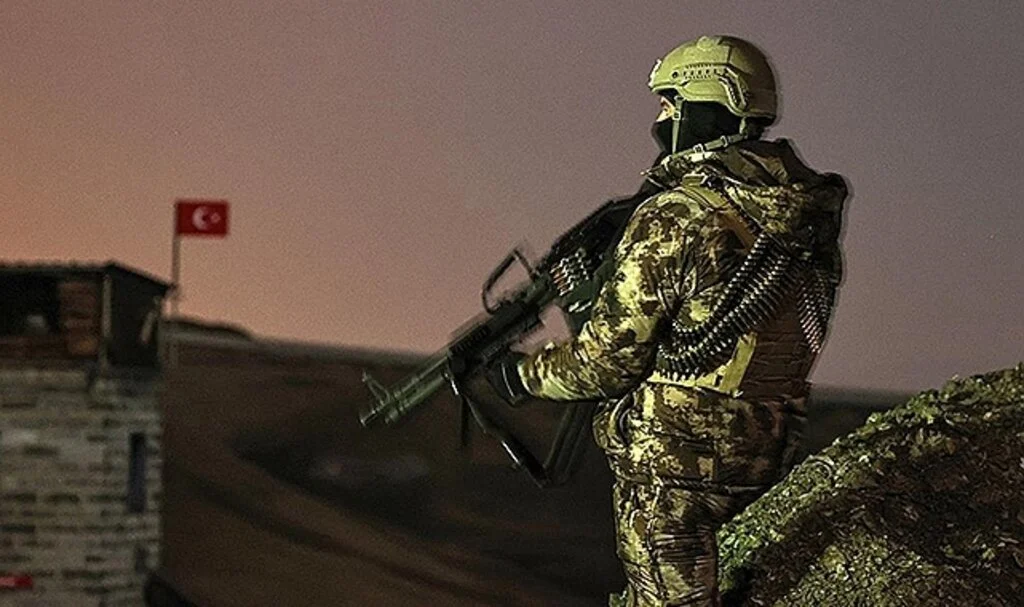 İkna çalışmaları sonucu 2 terörist daha teslim oldu