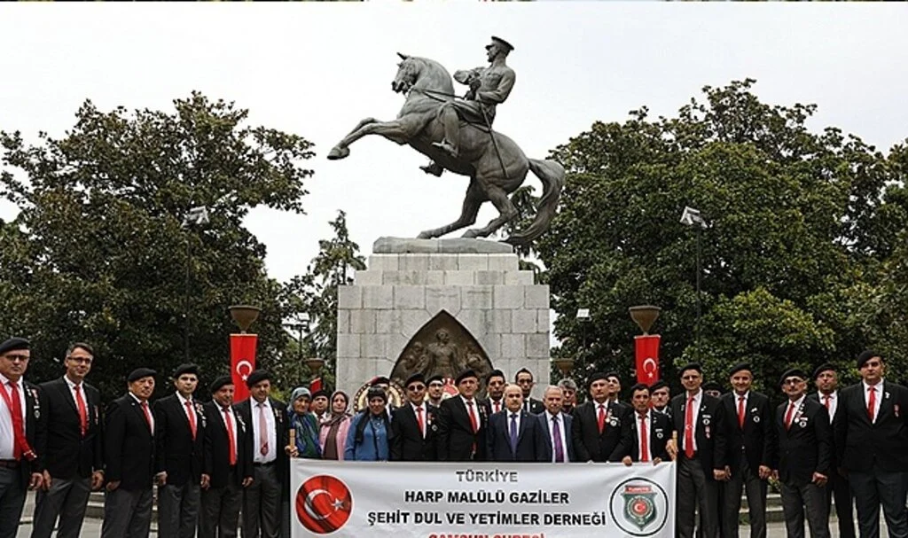 İlkadım Belediye Başkanı Necattin Demirtaş:" Gazilerimiz Türk Kahramanlığının Sönmeyen Meşaleleridir"