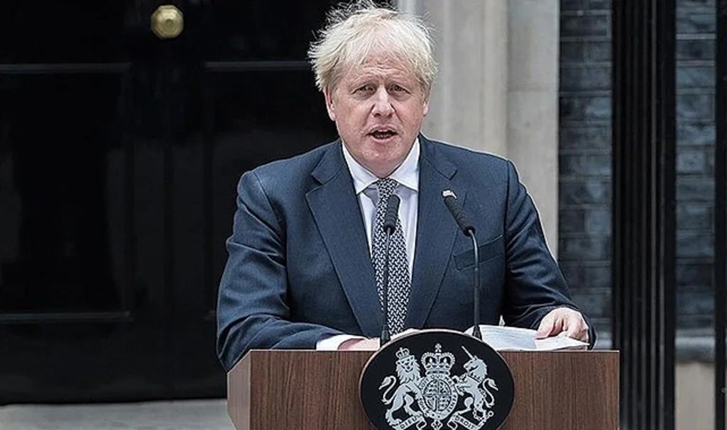 İngiltere Başbakanı Johnson, başbakan sıfatıyla son kez halka seslendi