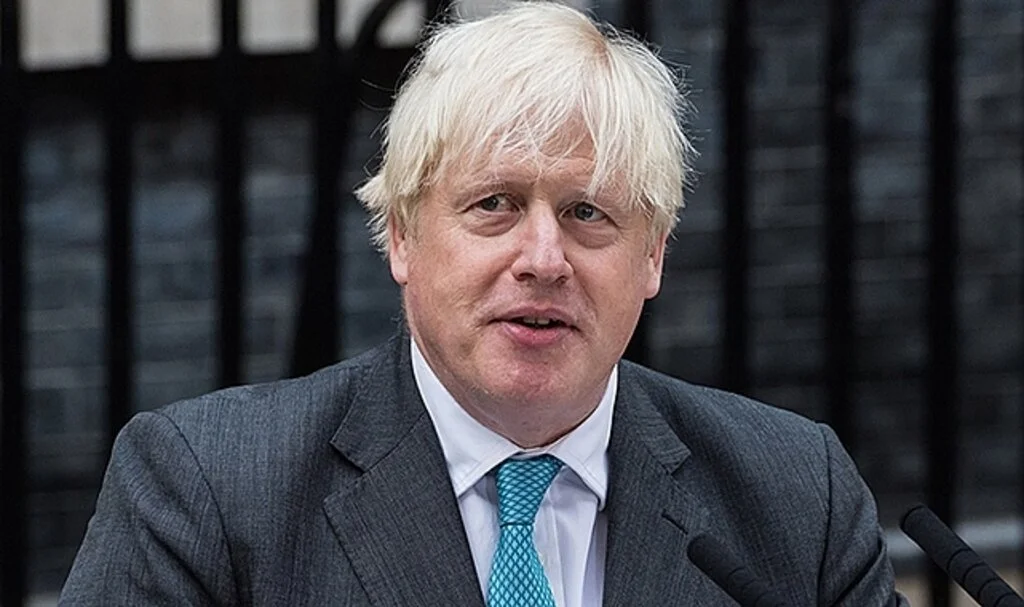 İngiltere Başbakanı Johnson, Kraliçe'ye istifasını sundu