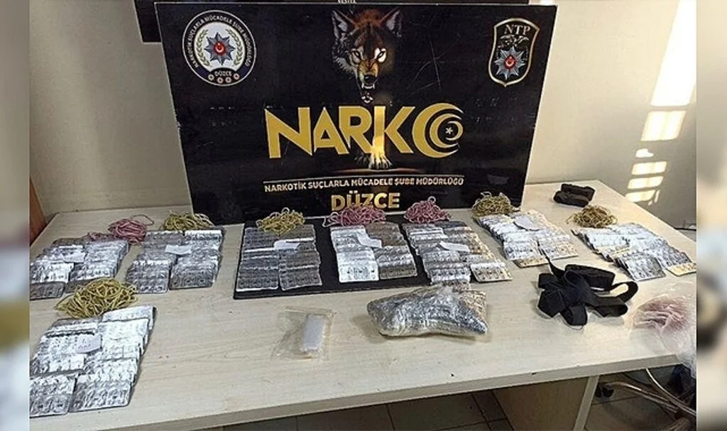 İran uyruklu şahıslar uyuşturucu ile yakalandı