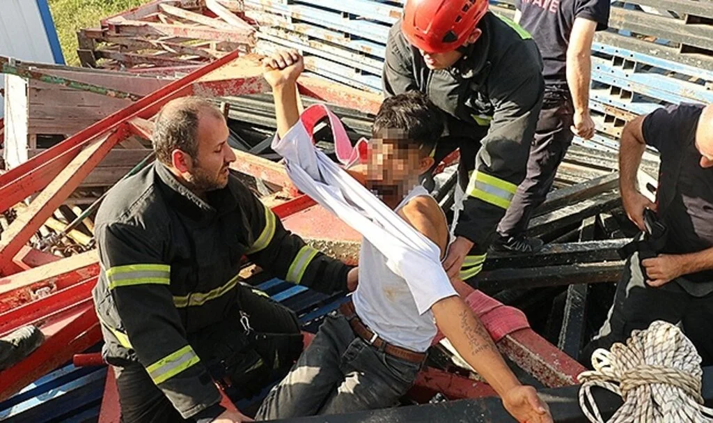 İskele demirlerini çalmak istedi, bin pişman oldu