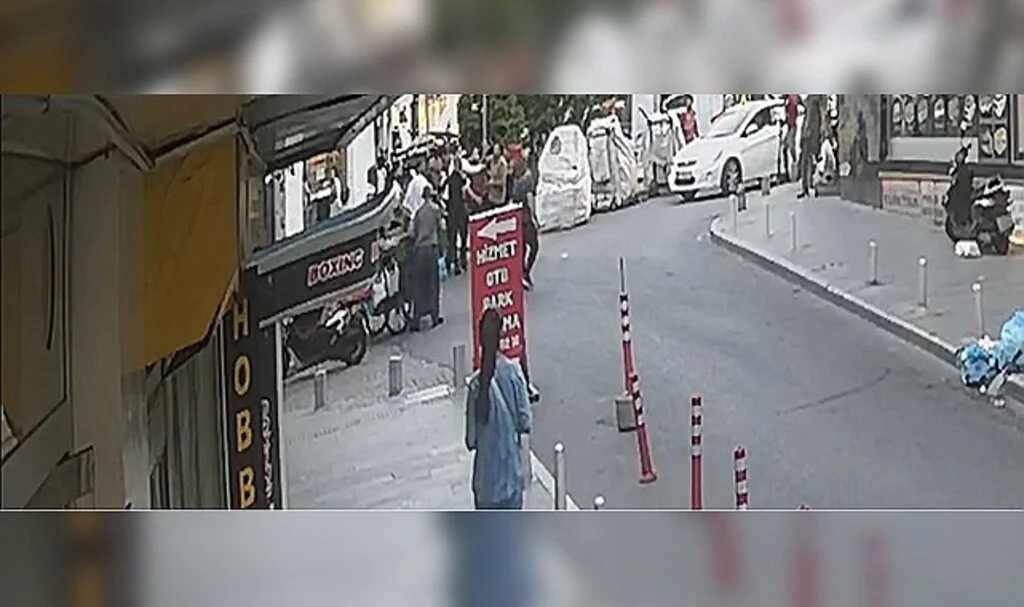 İstanbul’da avukata yumruk ve tekmeli saldırı kamerada