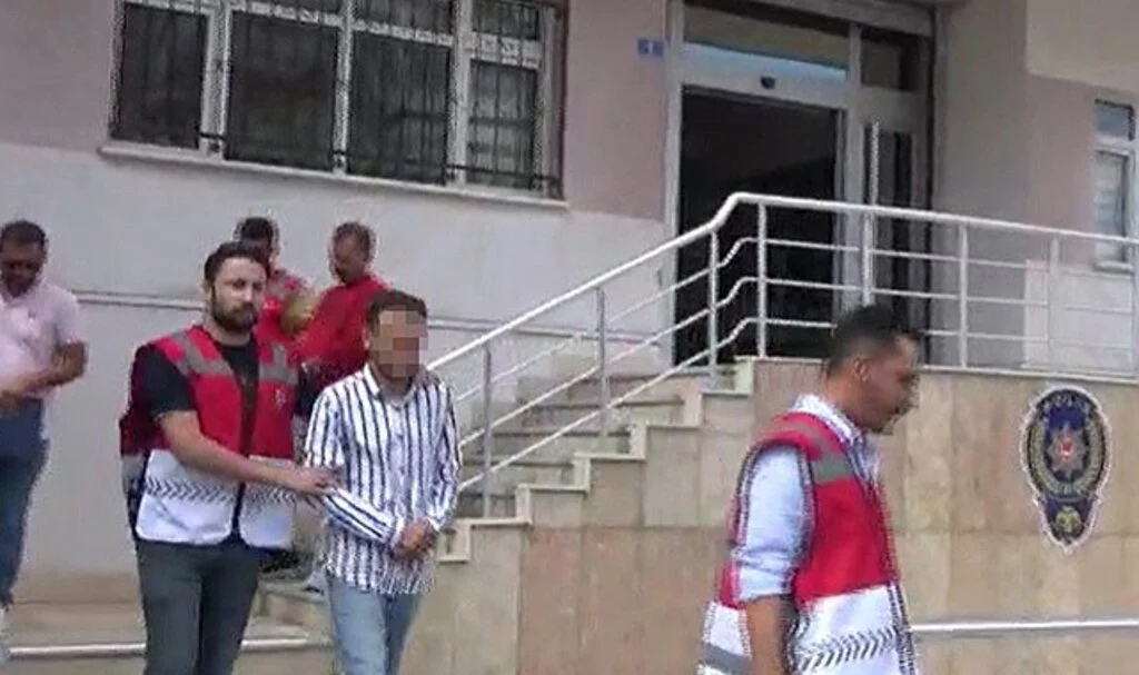 İstanbul'da kuyumcu soygununa karışan şüphelilerden 2'si Konya'da yakalandı