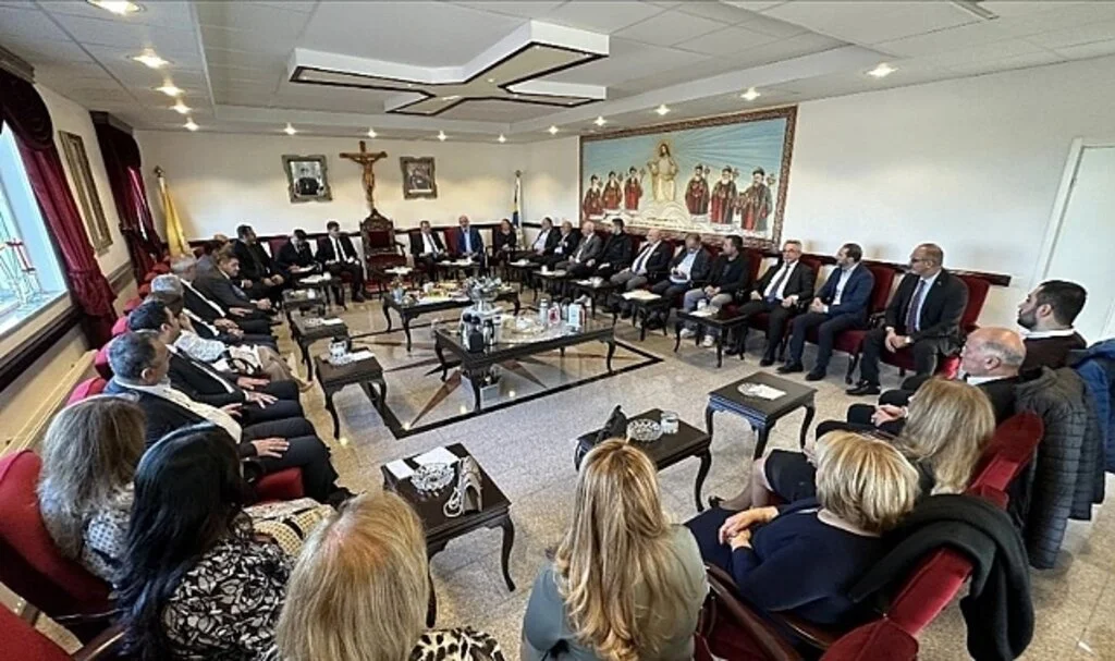 İsveç'te yaşayan Süryanilere Türkiye'ye yatırım daveti