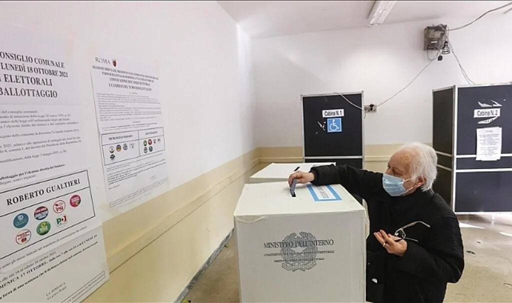 İtalya genel seçim için pazar günü sandık başına gidiyor