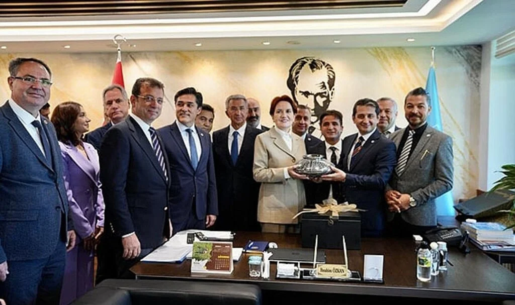 İYİ Parti Genel Başkanı Akşener'den İmamoğlu'na Ziyaret