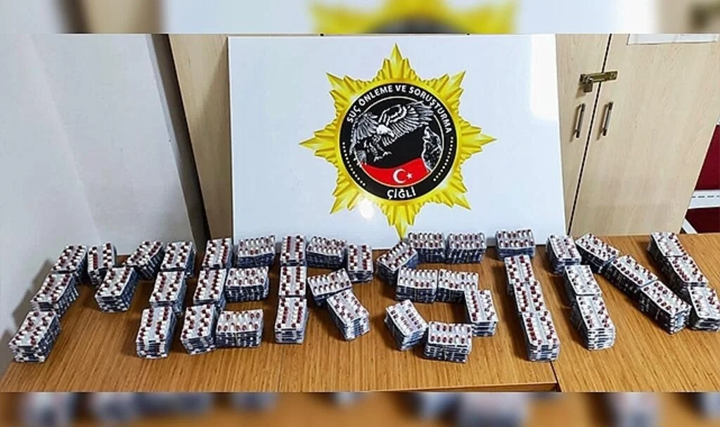 İzmir'de molotoflu saldırının faili, motosikletiyle uyuşturucu satarken yakalandı