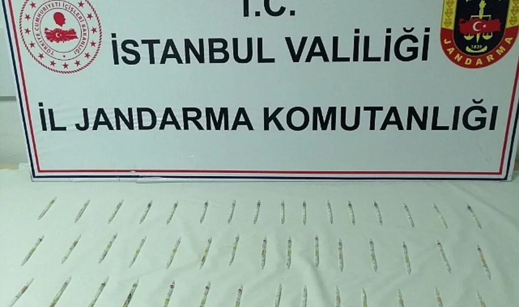 Jandarmadan operasyon: 45 tüp kobra yılanı zehri ele geçirildi