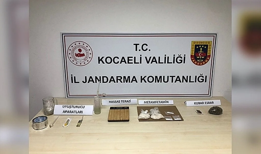 Jandarmadan uyuşturucu operasyonu: 3 gözaltı