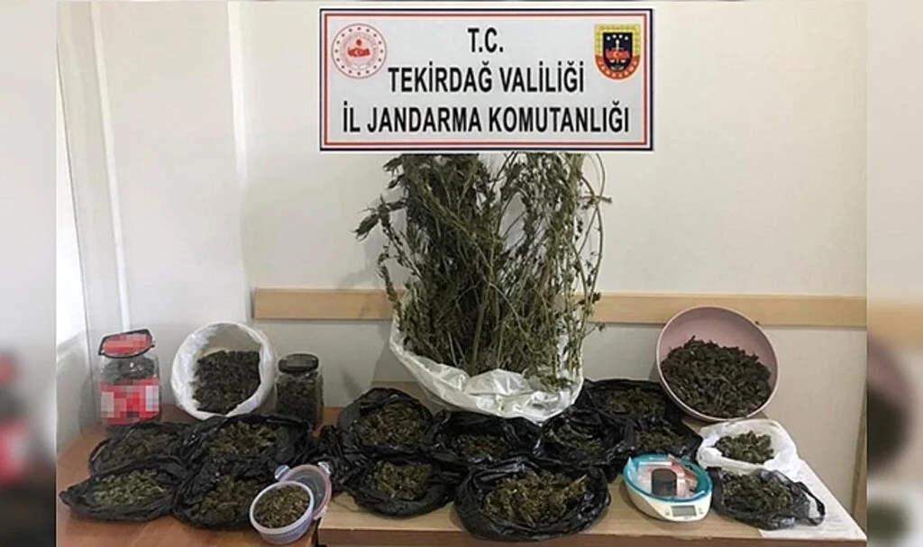 Jandarmadan uyuşturucu satıcılarına darbe üstüne darbe