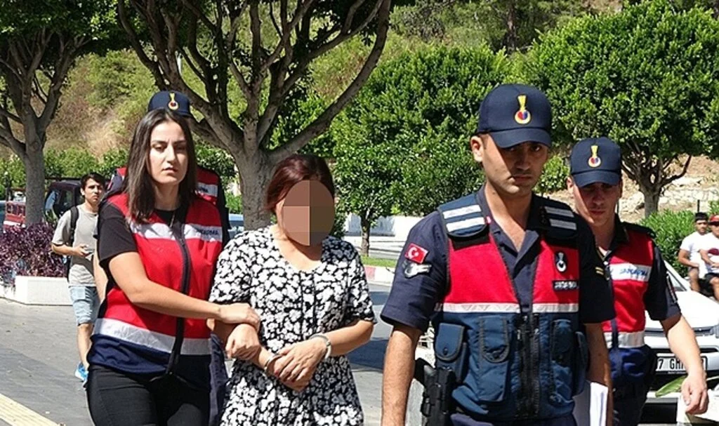 Kadınlara zorla fuhuş yaptıran yabancı uyruklu kadın tutuklandı