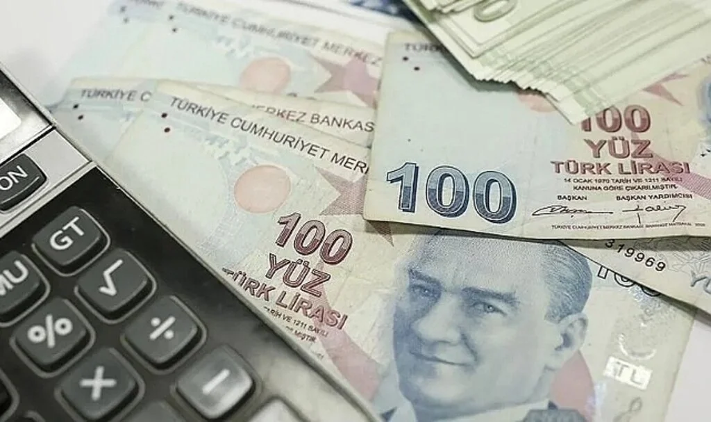 Kamuda çalışan sözleşmelilerin kadroya geçişi öğretmenleri kapsayacak mı?