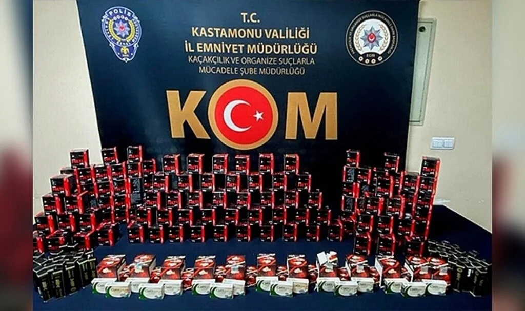 Kastamonu’da çok sayıda satışı yasaklı cinsel içerikli ürün ele geçirildi