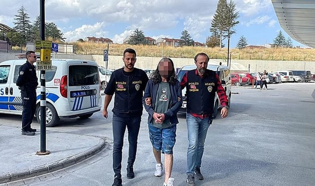 Katil ağabey: “Kardeşini neden öldürdün” sorusuna “Sevdiğim için” yanıtını verdi