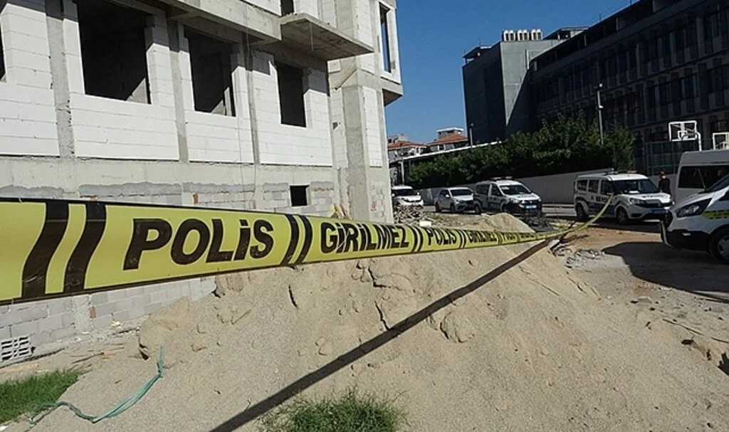 Kayıp olarak aranan genç inşaata ölü bulundu