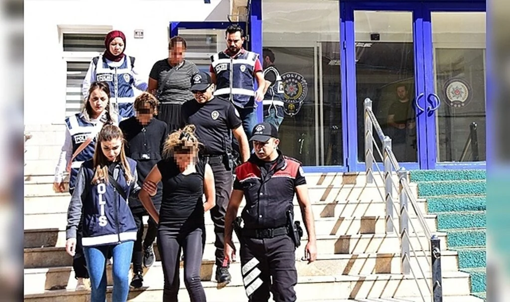Kayseri merkezli hırsızlık şebekesi Bayburt’ta yakalandı