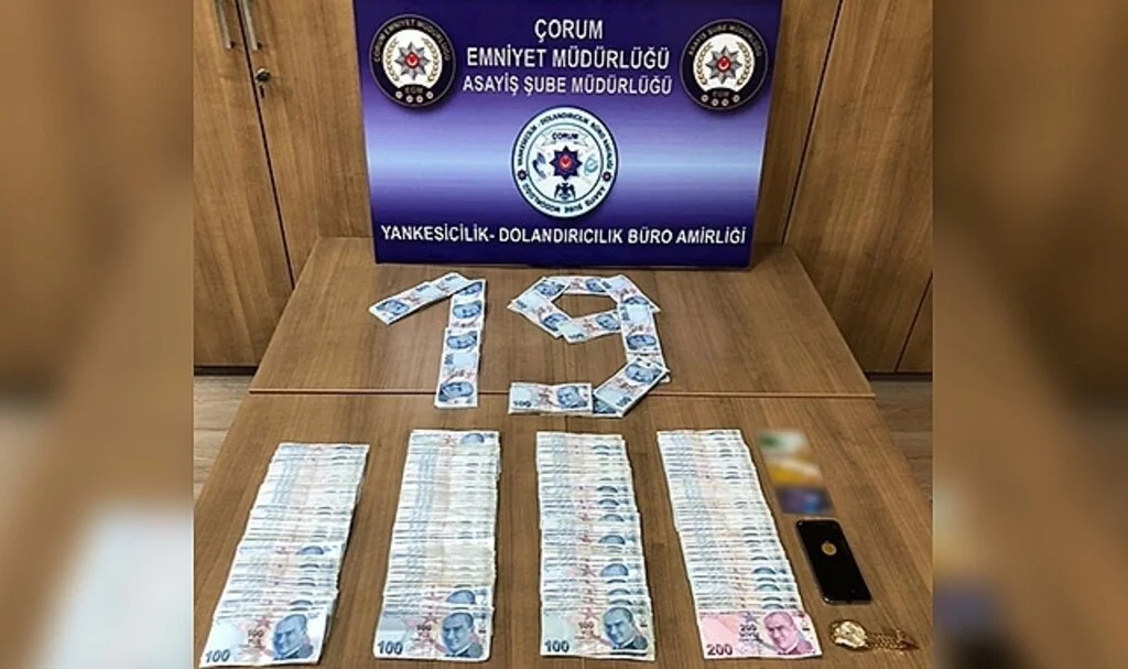 Kendisini polis olarak tanıtan zanlı yaşlı kadını 90 bin lira dolandırdı