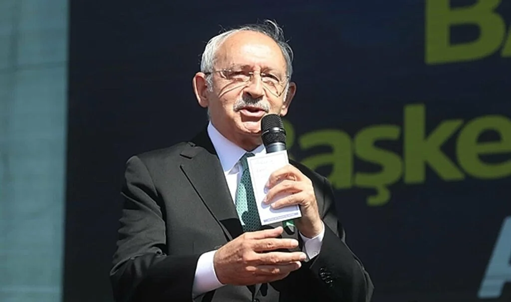 Kılıçdaroğlu:"Bazılarının İnadına Karşın Birlikte Olacağız,Türkiye'yi Aydınlığa Çıkaracağız,Allah Aşkına Kavgadan Bıkmadık Mı "