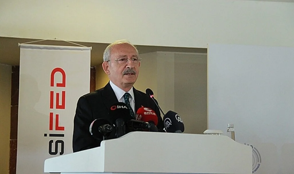 Kılıçdaroğlu'ndan İzmir'de ekonomi mesajı: "Dünyanın en önemli iktisatçılarını bir araya toplayacağız"