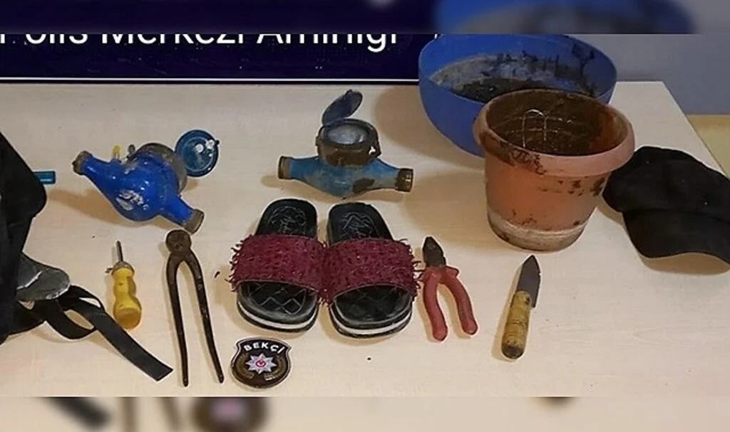 Kırıkhan’da evlerden su sayacı çalan hırsız tutuklandı
