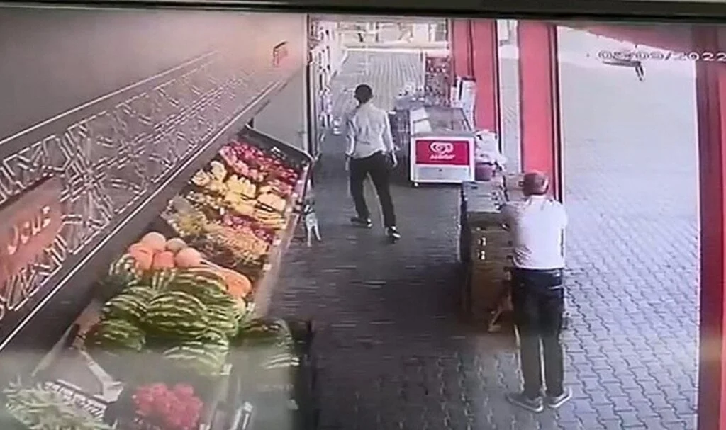 Kocaeli akıllara durgunluk veren olay: Kendini aracın önüne attı