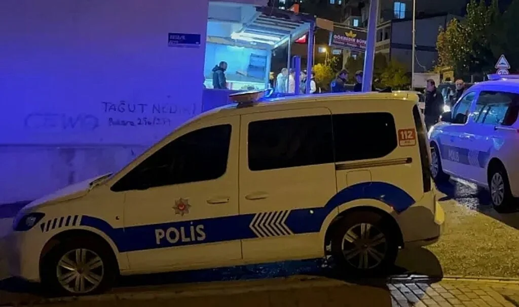 Kocaeli'nin Gebze ilçesinde çıkan silahlı kavgada 1 kişi yaralandı