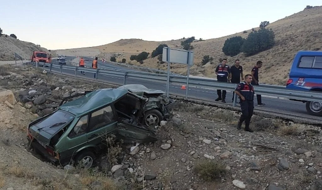 Kontrolden çıkan otomobil takla attı: 2 yaralı