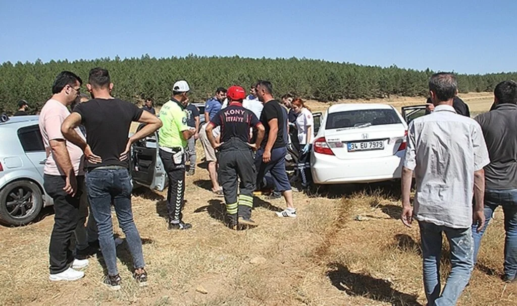 Konya’da iki otomobil çarpıştı: 3 yaralı