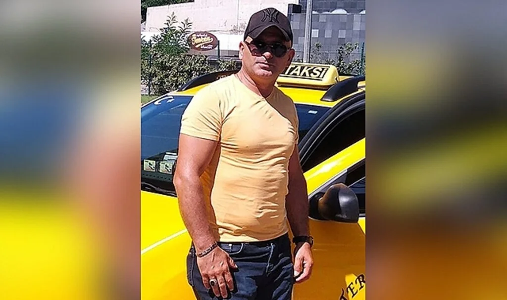 Kopan kaya parçasının çarptığı muhtar hayatını kaybetti