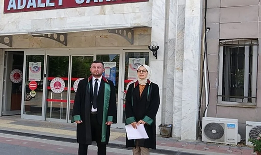 Köpeklerden kaçarken otomobilin altında kalan genç kızın ikinci duruşması yapıldı