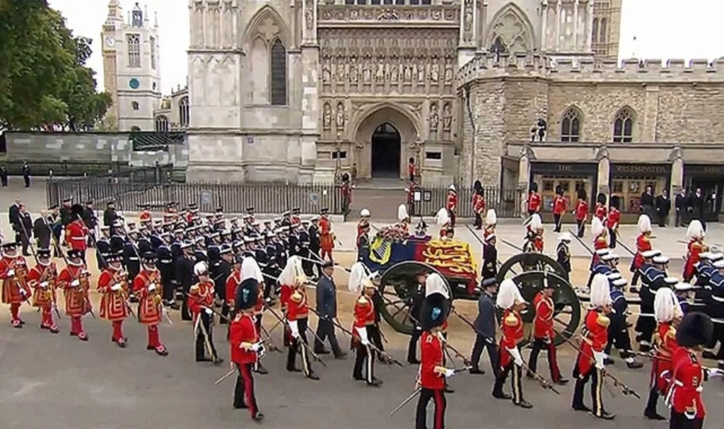Kraliçe 2. Elizabeth'in resmi cenaze töreni yapıldı