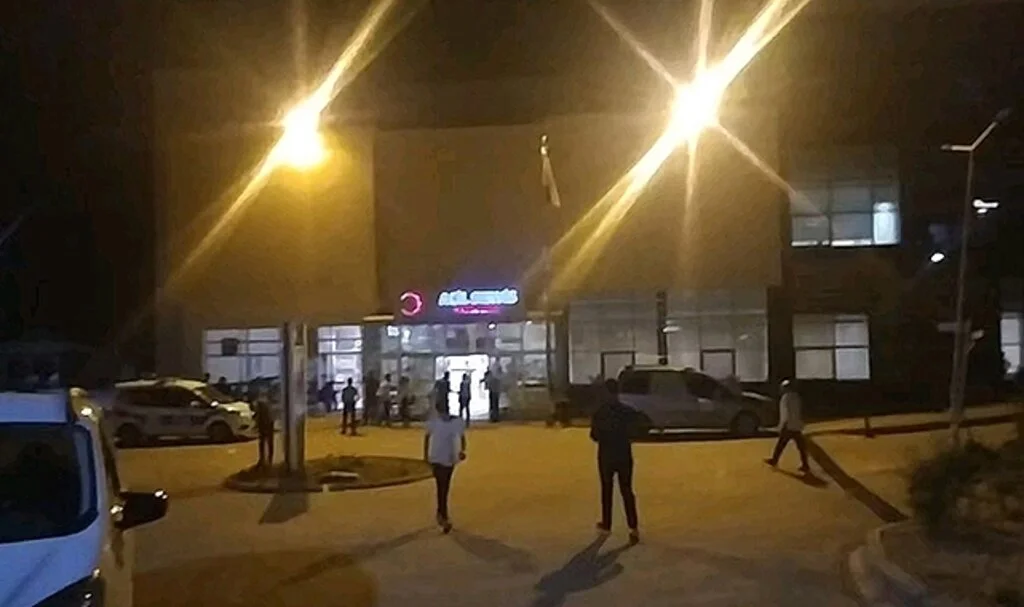 Kumanyadan yemek yiyen 5 bin öğrenciden 45'i zehirlendi