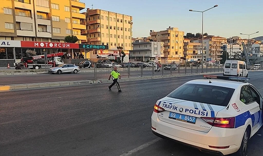 Kuşadası’nda on gün arayla aynı yerde ikinci trafik kazası: 3 yaralı
