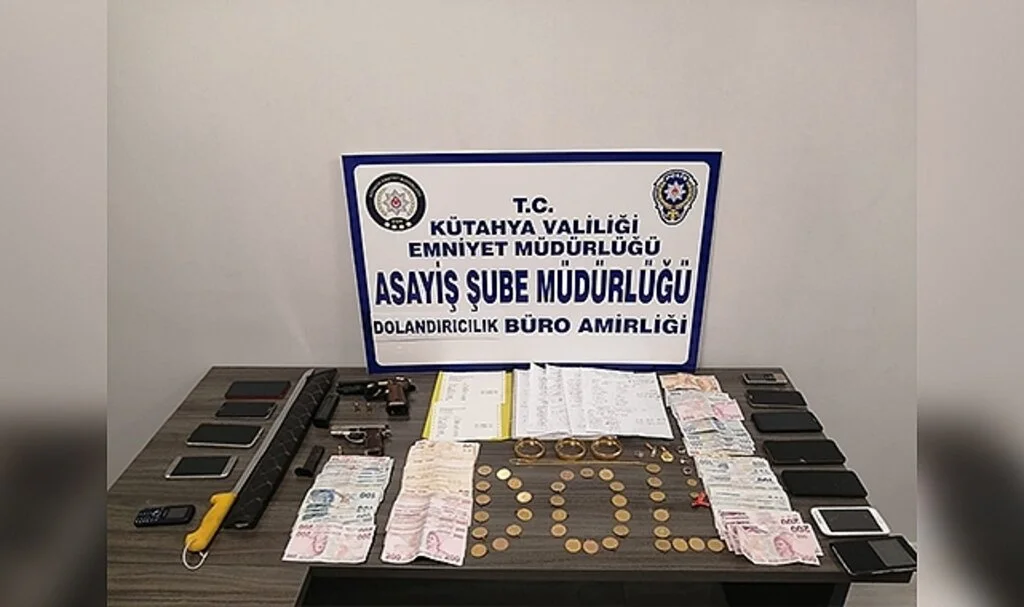 Kütahya’da 8 dolandırıcılık şüphelisi gözaltına alındı