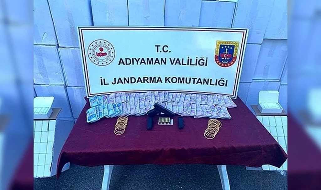 Makaron yüklü araçtan servet çıktı