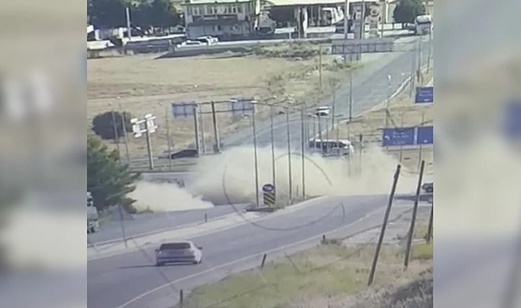 Makas atan otomobil ortalığı savaş alanına çevirdi